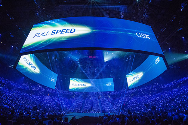 Developing and deploying digital experiences for large corporate events